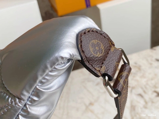 Cheap MAXI BUMBAG LOUIS VUITTON 0727